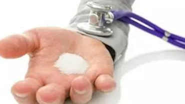 OBICEIURILE  ALIMENTARE PROASTE: Află acum EFECTELE NOCIVE ale sucului acidulat