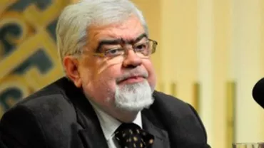 Andrei Pleșu: Mă ţin cu dinţii de singurul criteriu de care mă mai simt mobilizat - noii aleşi să nu-mi provoace replici de tipul: „Iar ăsta/asta?!”. Vreau, cu orice risc, chipuri nemaiîntîlnite, voci nemaiauzite, moravuri decente