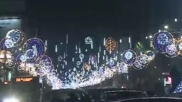 Atmosferă festivă în București:  Peste trei milioane de beculeţe au fost aprinse cu ocazia sărbătorilor de iarnă (VIDEO)