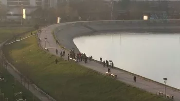 Un bărbat a fost găsit mort în Lacul Morii din Capitală (FOTO)