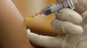 O fată de 14 ani, cu rujeolă în formă severă, a decedat. Adolescenta nu era vaccinată