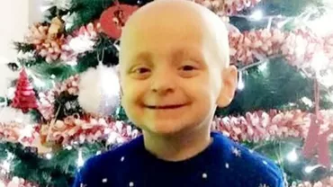 Cadou emoționant de sărbători pentru un băiețel care suferă de cancer în faza terminală! (FOTO)