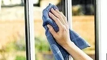 ÎNTÂMPLARE NEREFICITĂ: A căzut de la etaj în timpul curățeniei de Crăciun!