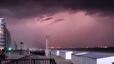 Imagini SUBLIME. Fenomen UNIC înainte de furtună, pe litoralul belgian (VIDEO)
