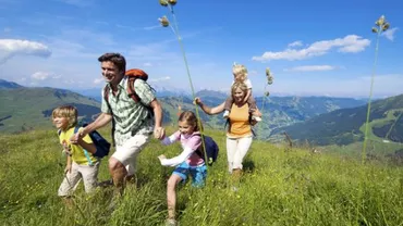 Câte ZILE LIBERE vor avea ROMÂNII în anul 2017