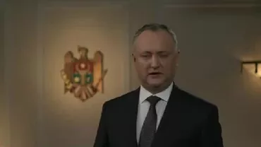 Discursul lui IGOR DODON, IRONIZAT de internauții moldoveni: Cum a ajuns liderul de la Chișinău să apară în imagini purtând COARNE DE REN sau O PERUCĂ ROZ (VIDEO)