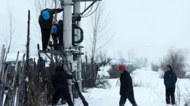 Mii de români, FĂRĂ CURENT ELECTRIC din cauza viscolului