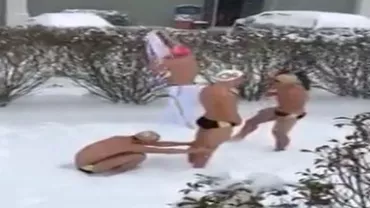 Cursă INEDITĂ. Mai mulți studenți au ÎNOTAT în ZĂPADĂ, după ce au fost împiedicați de vreme să mai ajungă la o competiție (VIDEO)