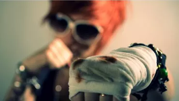 Clubul, loc de bătaie pentru două eleve de liceu! Vezi cu ce pedepse s-au ales din partea Poliției