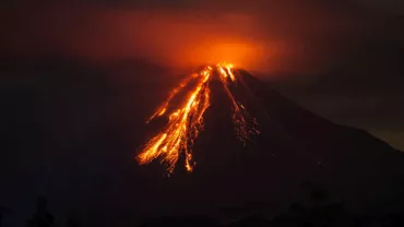 Imagini SPECTACULOASE în Mexic! Un vulcan a erupt de DOUĂ ORI în câteva ore (VIDEO)