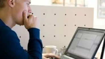 Facebook, Google sau Apple oferă salarii uriașe pentru stagiari: Cât câștigă un tânăr american la început de carieră