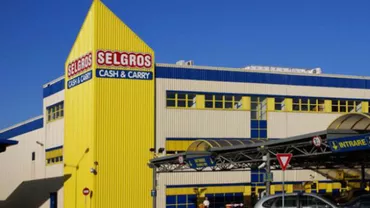 INCENDIU la supermarketul Selgros Băneasa: Clienții au fost evacuați