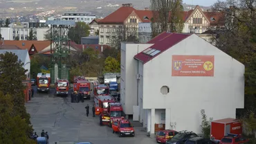 EXPLOZIE  DE PROPORȚII la un bloc din Cluj-Napoca! O persoană este GRAV RĂNITĂ (FOTO)