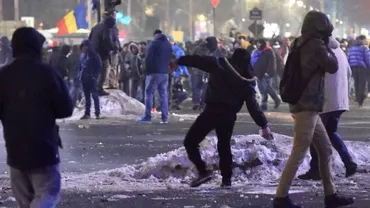 Au apărut PRIMII URMĂRIȚI PENAL pentru violențele din Piața Victoriei: Câți sunt și ce ACUZAȚII li se aduc!