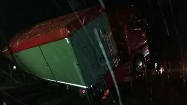 Satu Mare: Un tren a lovit un TIR!