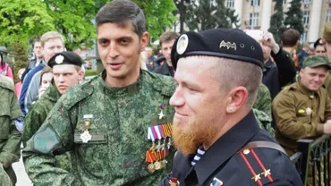 OMUL NEGRU: Cel mai renumit comandant separatist ucrainean A MURIT într-un bombardament. Obișnuia să pună prizonierii să-și înghită insignele (VIDEO)