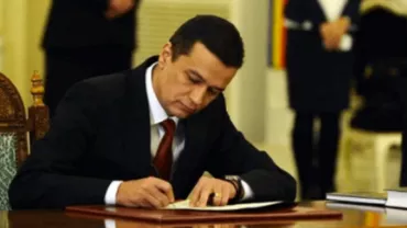 Numită miercuri de Grindeanu și DEMISĂ joi: Vicepreședintele ANSVSA, acuzată de DNA că a luat mită de 19 ori!