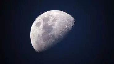 De neratat: Trei evenimente astronomice în noaptea de vineri! ”Luna de zăpadă”, eclipsă de lună şi apariţia ”Cometei de Anul Nou”