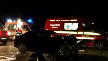 O autoutilitară care se îndrepta spre o intervenție s-a ciocnit cu un autoturism: Patru jandarmi au fost RĂNIȚI