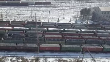 Blocada rebelilor: DRONELE au filmat linii nesfârșite cu vagoane de cărbuni ținute pe loc în Ucraina (VIDEO)