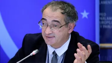 "UE, două erori tragice, în pregătirea celei de a treia". Europarlamentar: Trebuia să facă pe dracul în patru pentru a păstra UK, nu trebuia să-l scuipe pe Trump și, mai ales, nu trebuie să îndepărteze țările din Est