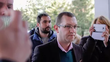 Cumnatul lui Ghiță, ridicat din parcarea unui mall și dus cu mandat la DNA Ploiești (VIDEO, FOTO)