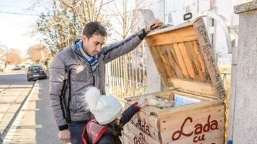 Preoții dintr-un cartier mărginaș al Constanței au înființat Lada cu pâine! O cutie din care oamenii săraci se pot servi de câte ori au nevoie