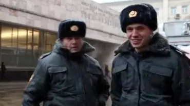 CURAJ nemaiîntâlnit al unui polițist! Și-a RISCAT VIAȚA pentru a-și SALVA partenerul (VIDEO)