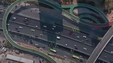 Inovație INCREDIBILĂ a chinezilor. Cum arată cea mai lungă pista supraetajată dedicată bicicliștilor (VIDEO)