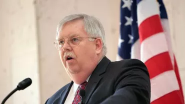 Ambasadorul Statele Unite la Moscova a fost surprins vorbind cu diplomați ruși în clădirea Ministerului de Externe