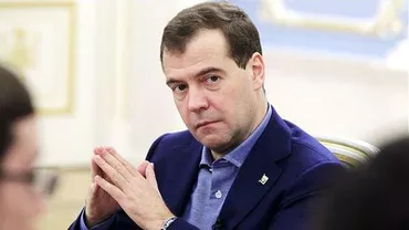 Premierul Rusiei, Dmitri Medvedev, INVESTIGAT pentru că a comandat vinuri moldovenești în plin embargo rusesc (FOTO)
