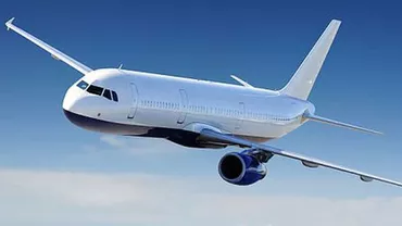 Călătorie cu emoții: O stewardesă a fost bătută de un brăilean pentru că nu i-a mai servit băuturi alcoolice. Avionul a fost nevoit să aterizeze forțat