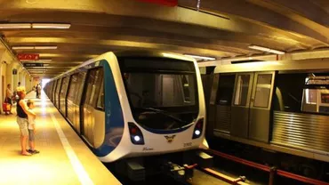 Defecțiune la metrou: Fum gros într-o garnitură de tren ce se afla în mișcare