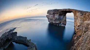 "Fereastra de Azur", simbolul turistic al Maltei, s-a prăbușit în mare