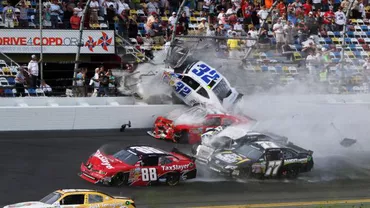 Cursă cu FINAL DRAMATIC! Ce s-a întâmplat în NASCAR (VIDEO)