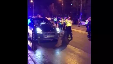 Șoferul oprit de polițiști cu focuri de armă a fost arestat preventiv: Tânărul este cercetat pentru tentativă de omor, ultraj şi distrugere (VIDEO)