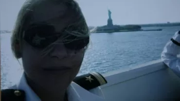 Răpită de pirați, tratată ca o cadână și cerută de nevastă: Prima femeie marinar român luată ostatică pe mare