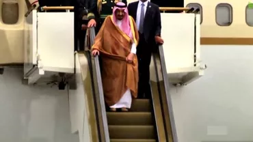Regele Salman bin Abdulaziz al-Saud, vizită extravagantă în Japonia. Monarhul a solicitat două scări rulante din aur, 500 de limuzine și 1.200 de camere de lux (VIDEO)