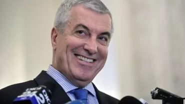 IMAGINEA ZILEI, surprinsă la bilanțul M.A.I.: Tăriceanu pe covorul roșu, Ministrul de Interne pe lângă (FOTO)