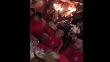 Dinamoviștii au spălat rușinea câinilor mici. Cât de frumos a petrecut echipa lui Contra la Brașov (VIDEO)