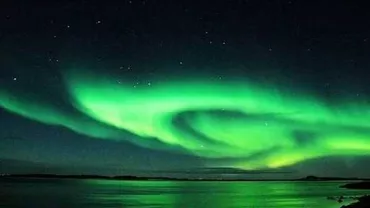 Experiență de neuitat pentru mai mulți pasageri. Au plătit 28.000 de dolari pentru un zbor prin Aurora Australă (VIDEO)