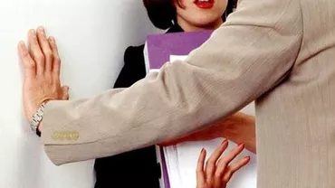 Elevă din Iași HĂRȚUITĂ SEXUAL de PROFESORUL de sport: Nu sunt un puţoi. Îți fac cadou un puloveraş, un bănuţ (VIDEO)