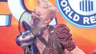 INCREDIBIL: Femeia cu limba de fier, mai tare ca ventilatorul!