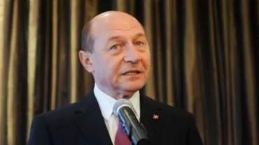 Traian Băsescu: Propun să chemăm electoratul la urne să vedem cine este “luzărul încoronat al politicii româneşti”. Şi aşa Iohannis are de organizat un referendum pentru care nu are subiect