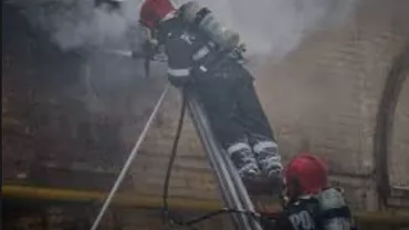 INCENDIU la un mall din București