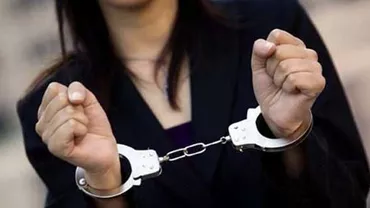 Situații DISPERATE, cer măsuri disperate! Cum vrea să CÂȘTIGE bani un cuplu din Galați. Femeia și-a oferit serviciile sexuale pe internet