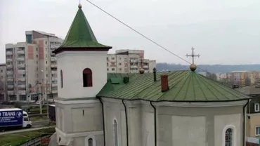 SCANDAL URIAȘ la o biserică din Iași! Enoriaşii au fost dați afară de preot cu firma de pază