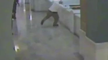 SUA: Un bărbat care urma să fie judecat pentru viol și crimă s-a sinucis chiar în clădirea tribunalului (VIDEO)