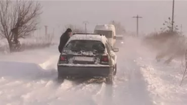 Iarna s-a întors! HAOS pe străzile din România! ZĂPADA face ravagii în aprilie. TRAFIC ÎNCHIS pe mai multe drumuri naţionale (VIDEO)