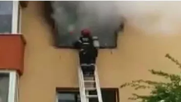 Imagini ȘOCANTE! Incendiu devastator într-un bloc din Brașov (VIDEO)